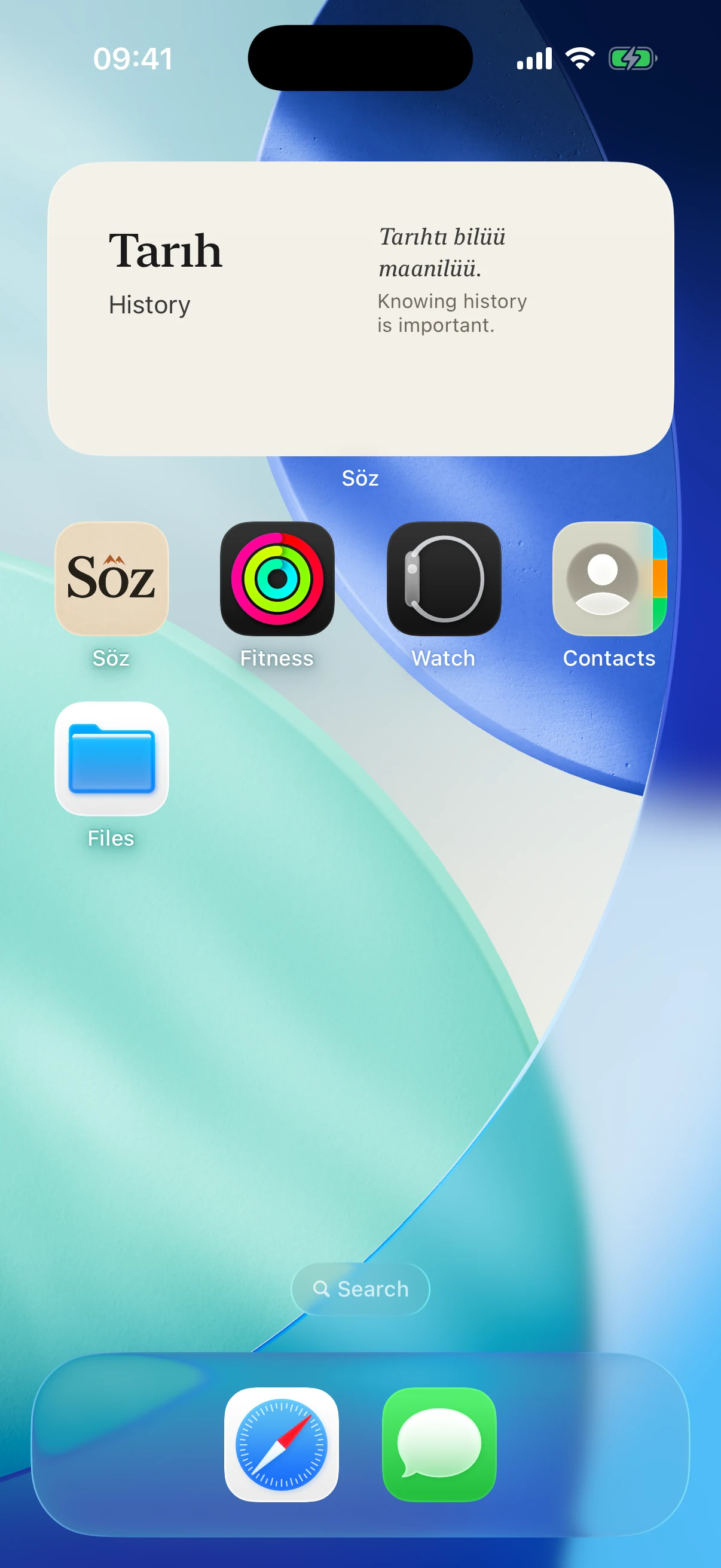 An iPhone Home Screen with the Söz widget showing the word of the day above ordinary apps.